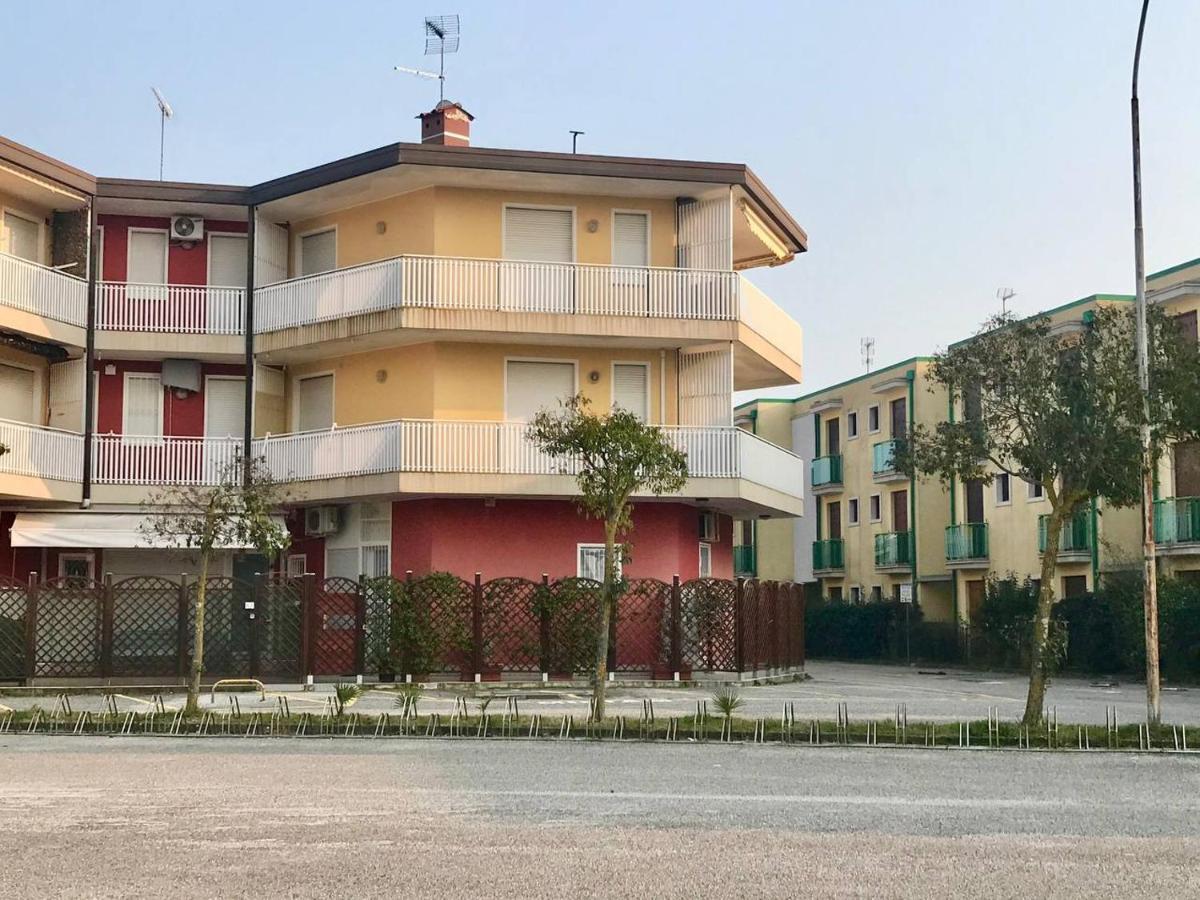 Residence Miriam 2 Bibione Buitenkant foto