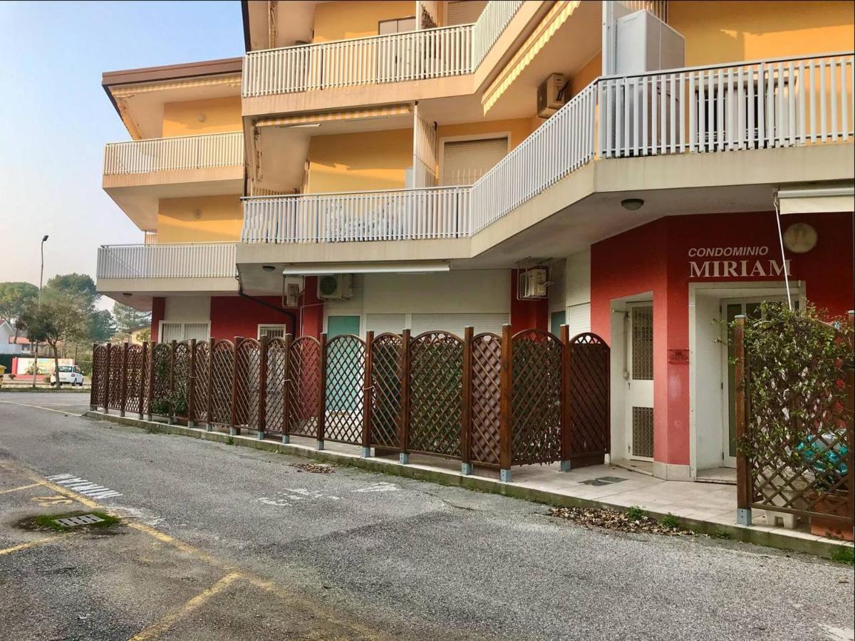 Residence Miriam 2 Bibione Buitenkant foto