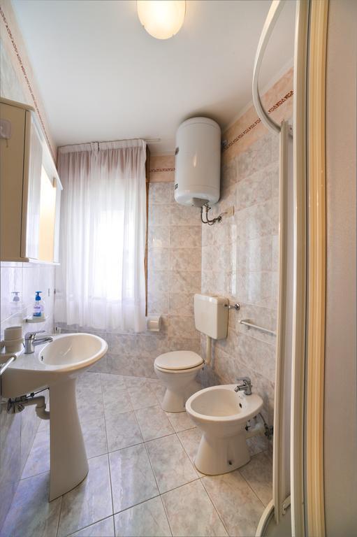 Residence Miriam 2 Bibione Kamer foto